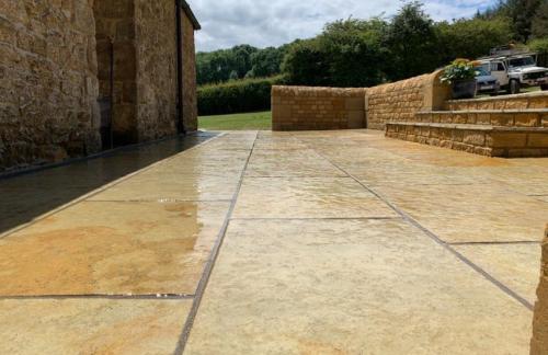 Pavestone Abbey Limestone Paving Slab Contractor Pack 15 Sq Metre (22mm Calibrated)
