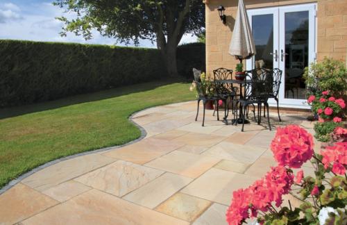 Pavestone Golden Fossil Premium Sandstone Paving Slab Contractor Pack 19.50 Sq Metre (22mm Calibrated)