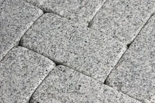 Silver Grey Granite Setts
360/7.2m2/200x100x50