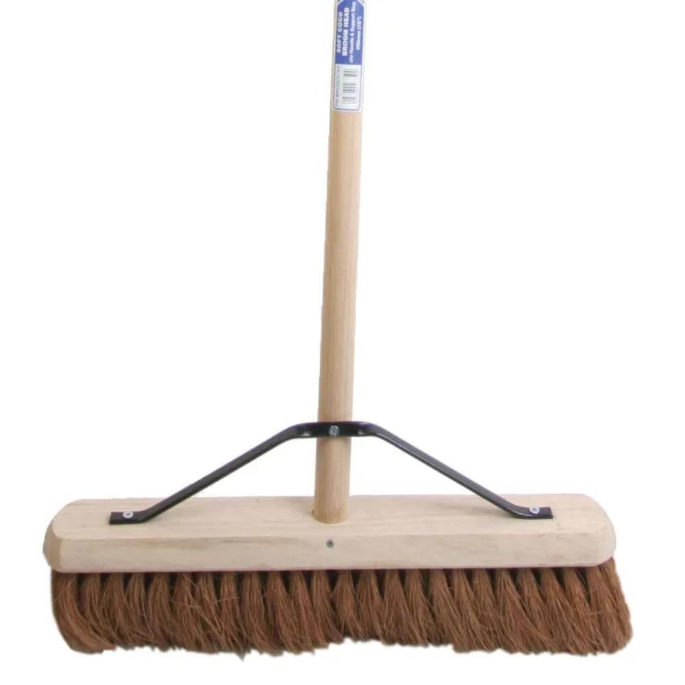 Broom Soft Coco 18" + Handle & Stay