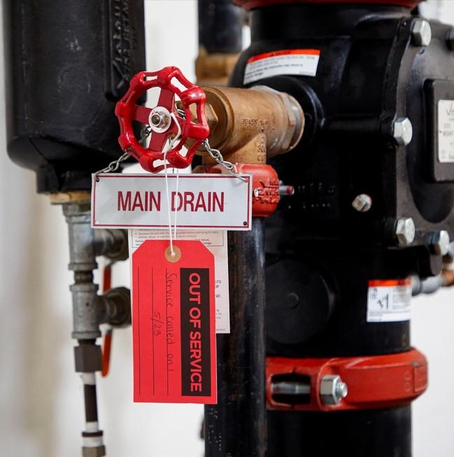 ValueX 100 Pack Red Out of Service Tags with String – Maintenance Repair Safety Tags for Equipment & Workplace Use