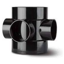 110MM SB - THREE WAY BOSS PIPE SOIL BLACK