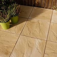 450X450 RIVEN BUFF STONE PAVING