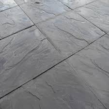 600X600 RIVEN DARK GREY PAVING