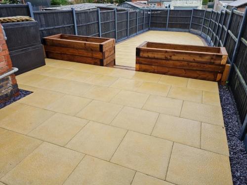 600X600 TEXTURED YELLOW BUFF PAVING
